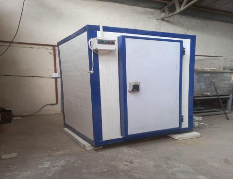 جای یخ . یخدان . اتاقک یخ