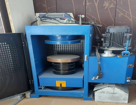 جک بتن‌شکن دیجیتال ۲۰۰ تنی | تولیدکننده | ۲ سال گارانتی